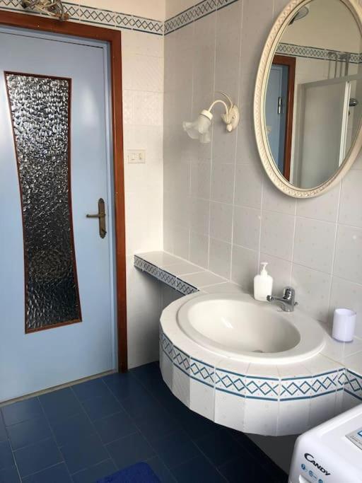 Casa Indipendente Zona Centrale La Maddalena  Ngoại thất bức ảnh