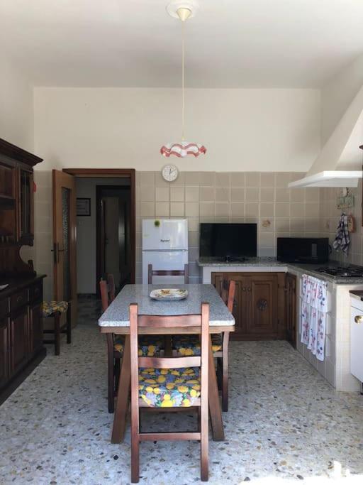 Casa Indipendente Zona Centrale La Maddalena  Ngoại thất bức ảnh
